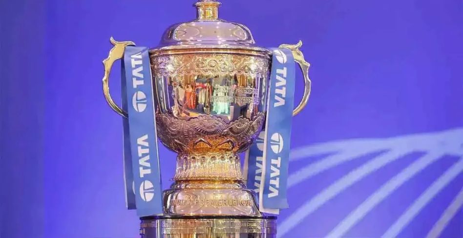 Diamond Exchange ID presents TATA IPL winner trophy